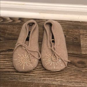 Cashmere slippers